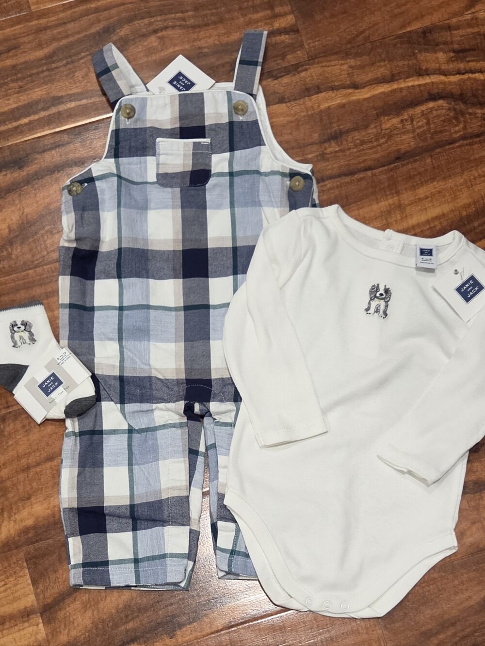 Janie and Jack NWT 6-12 Months Ivory Dog Bodysuit, Plaid Overalls and Socks